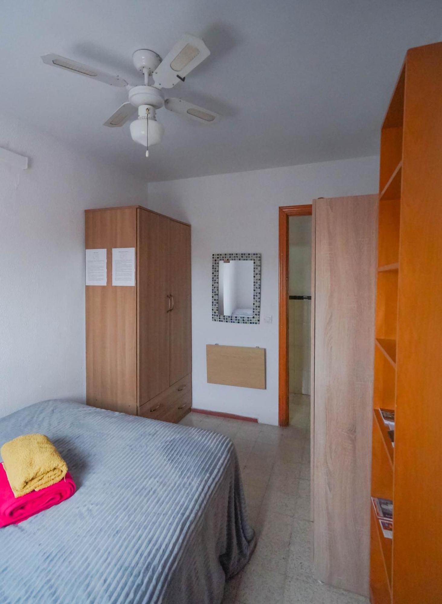 Habitaciones Privadas Con Cama Doble En Sevilla المظهر الخارجي الصورة