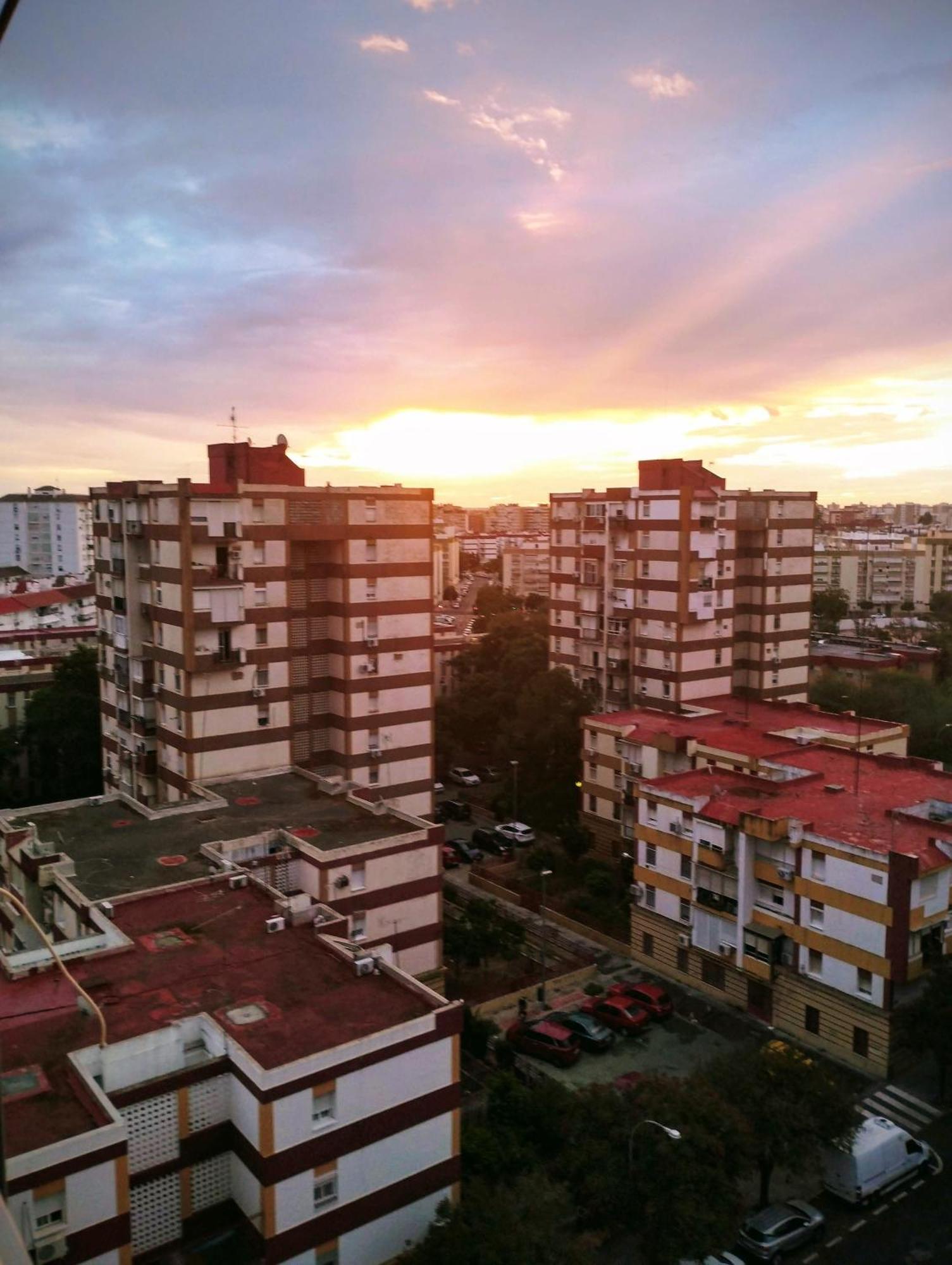 Habitaciones Privadas Con Cama Doble En Sevilla المظهر الخارجي الصورة