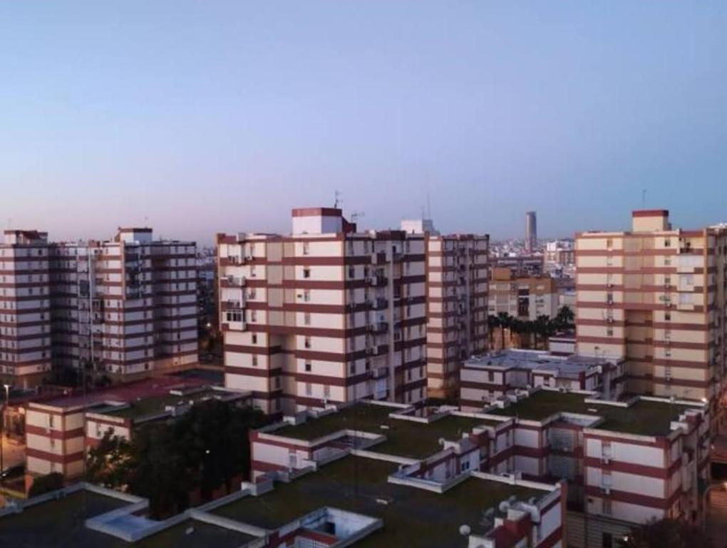 Habitaciones Privadas Con Cama Doble En Sevilla المظهر الخارجي الصورة