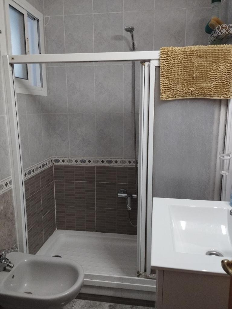 Habitaciones Privadas Con Cama Doble En Sevilla المظهر الخارجي الصورة