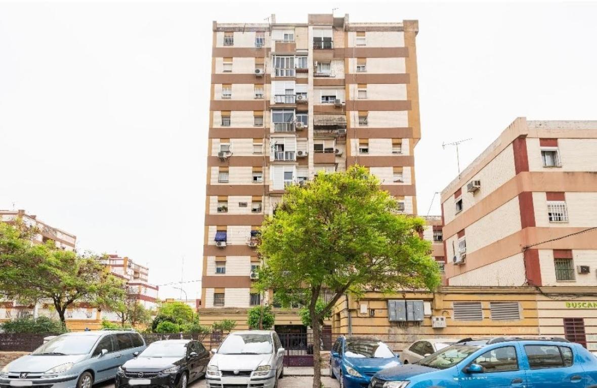 Habitaciones Privadas Con Cama Doble En Sevilla المظهر الخارجي الصورة