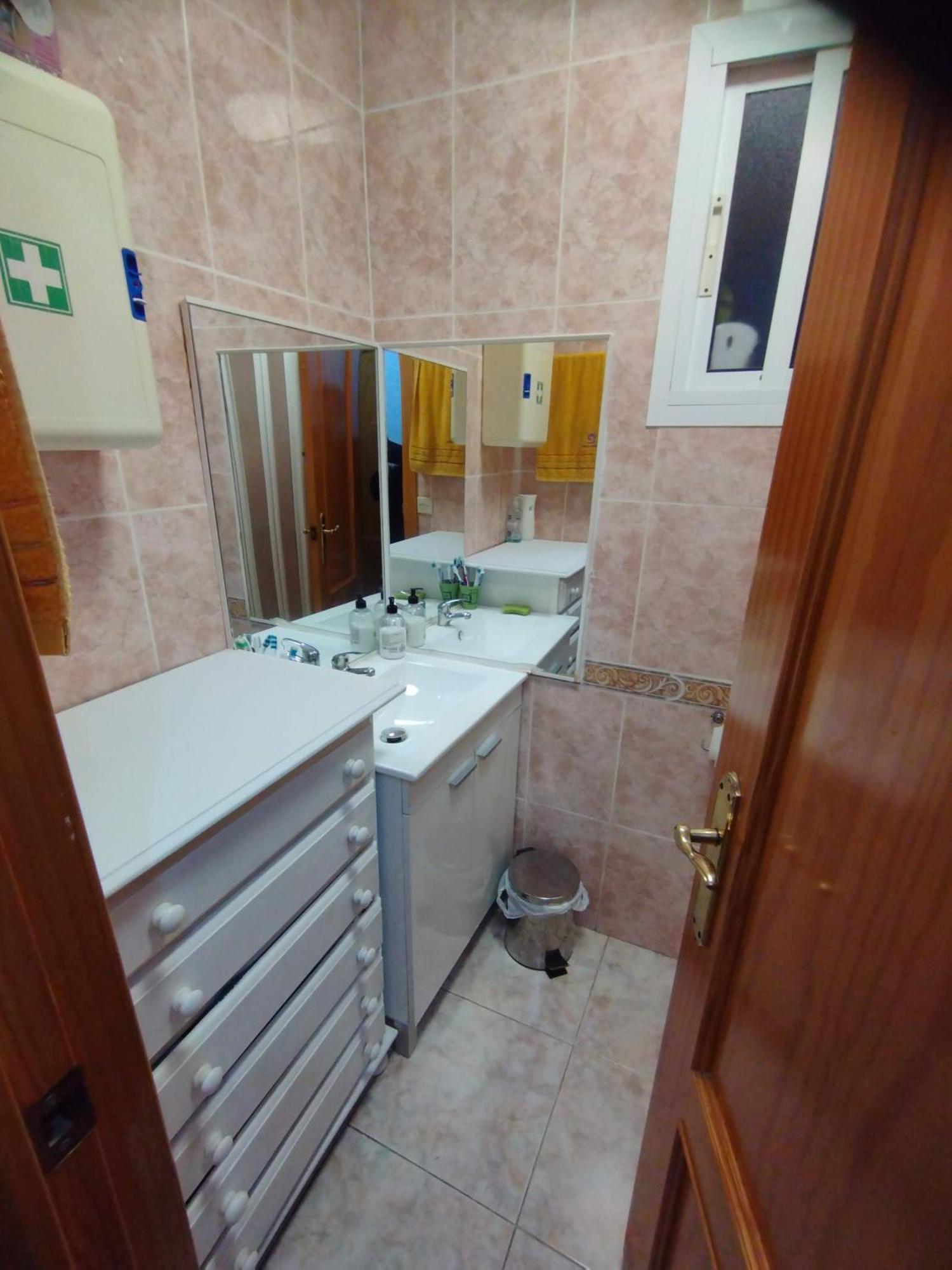 Habitaciones Privadas Con Cama Doble En Sevilla المظهر الخارجي الصورة