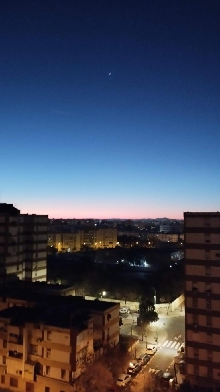 Habitaciones Privadas Con Cama Doble En Sevilla المظهر الخارجي الصورة