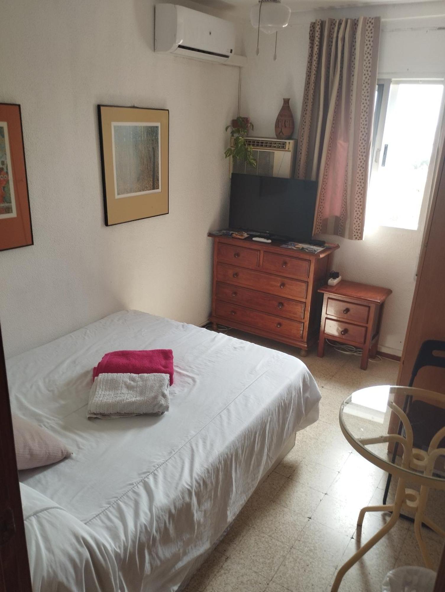 Habitaciones Privadas Con Cama Doble En Sevilla المظهر الخارجي الصورة